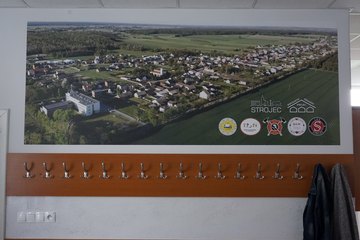 Strojec: pięknieje świetlica, pięknieją tereny zielone, będą wyremontowane ulice