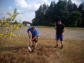 Strojec: pięknieje świetlica, pięknieją tereny zielone, będą wyremontowane ulice