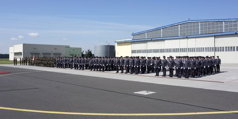 Płk pil. Piotr Ostrouch nowym dowódcą 32. Bazy Lotnictwa Taktycznego w Łasku