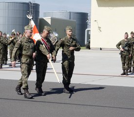 Płk pil. Piotr Ostrouch nowym dowódcą 32. Bazy Lotnictwa Taktycznego w Łasku