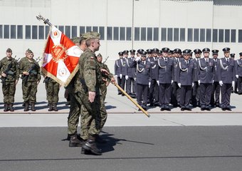 Płk pil. Piotr Ostrouch nowym dowódcą 32. Bazy Lotnictwa Taktycznego w Łasku