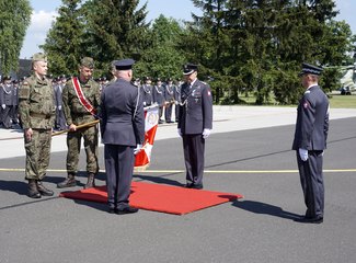 Płk pil. Piotr Ostrouch nowym dowódcą 32. Bazy Lotnictwa Taktycznego w Łasku