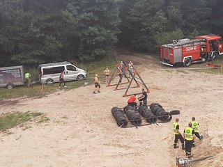 Biega Szaleńca – ekstremalne przeszkody podczas rywalizacji w Galewicach w powiecie wieruszowskim