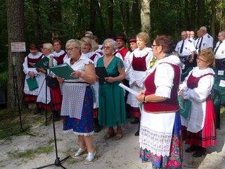 Msza w Dolinie Objawienia we wsi Kałuże