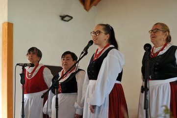 W Osjakowie odbył się 22. Powiatowy Przegląd Folkloru Ziemi Wieluńskiej im. Marka Dery