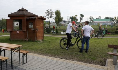 Sołeckie Centrum Rekreacji i Sportu w Strojcu pięknieje z dnia na dzień