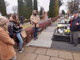 Wycieczka śladami konspiracyjnego państwa podziemnego – kolejny etap projektu Fundacji Słowem Pisane