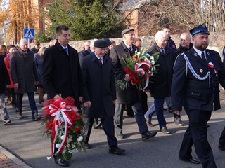 Powiatowe Obchody Święta Niepodległości w Ożarowie (gmina Mokrsko)