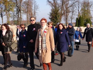 Powiatowe Obchody Święta Niepodległości w Ożarowie (gmina Mokrsko)