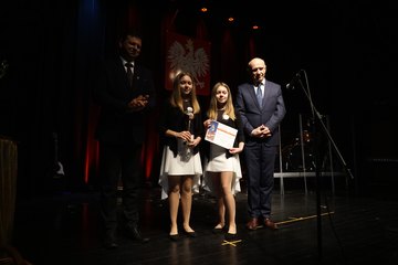 Grand Prix festiwalu i puchar starosty oleskiego dla Fabrykantów z Gorzowa Śl.