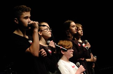 Grand Prix festiwalu i puchar starosty oleskiego dla Fabrykantów z Gorzowa Śl.