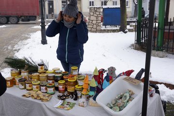 Kiermasz świąteczny i pchli targ w Praszce 