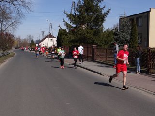 Wysoka frekwencja i świetne czasy w Biegu Strażaka w Dąbrowie