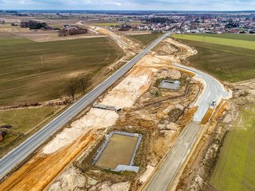 Trwa budowa obwodnicy Praszki. Wykonano już 60% zadania