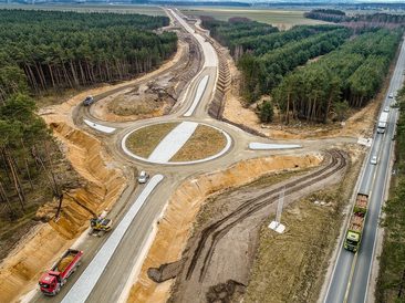 Trwa budowa obwodnicy Praszki. Wykonano już 60% zadania