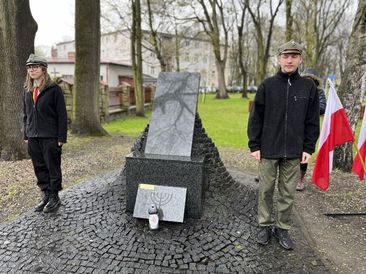 Wieluń włączył się w akcję Żonkile. Zadbało o to II LO i działająca tam grupa Szlakiem Wieluńskich Żydów