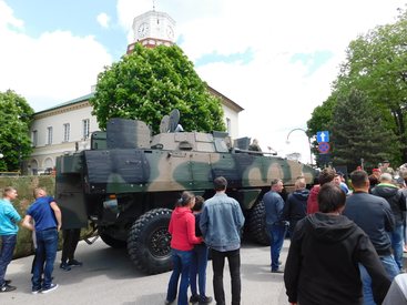 Wieluń: trwa piknik wojskowy. Jest spore zainteresowanie mieszkańców regionu!