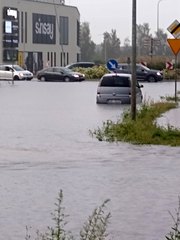 Oberwanie chmury w Wieluniu. Zalane były ulice, piwnice i całe posesje