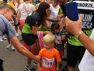 Prawie ćwierć tysiąca biegaczy rywalizowało w Wieluniu na 10 km