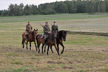 Spektakularna inscenizacja w ramach projektu „Łódzkie Pamięta – Wojewódzka Inscenizacja Bitwy nad Wartą Wrzesień 1939”