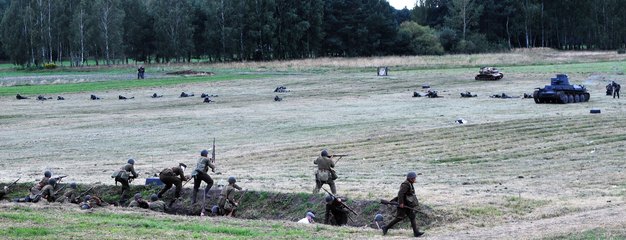 Spektakularna inscenizacja w ramach projektu „Łódzkie Pamięta – Wojewódzka Inscenizacja Bitwy nad Wartą Wrzesień 1939”