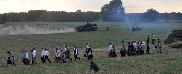 Spektakularna inscenizacja w ramach projektu „Łódzkie Pamięta – Wojewódzka Inscenizacja Bitwy nad Wartą Wrzesień 1939”