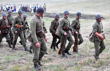 Spektakularna inscenizacja w ramach projektu „Łódzkie Pamięta – Wojewódzka Inscenizacja Bitwy nad Wartą Wrzesień 1939”