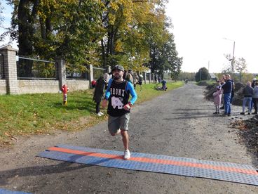 Biegacze i kijkarze rywalizowali w crossie