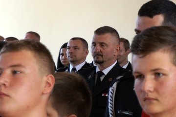 W Wierzchlesie wręczono promesy dla młodzieżowych drużyn pożarniczych