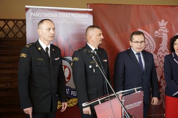 W Wierzchlesie wręczono promesy dla młodzieżowych drużyn pożarniczych