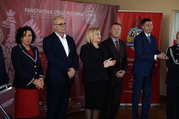 W Wierzchlesie wręczono promesy dla młodzieżowych drużyn pożarniczych