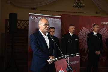 W Wierzchlesie wręczono promesy dla młodzieżowych drużyn pożarniczych