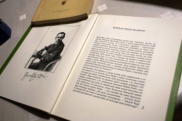 Uczcili pamięć Jana Nikodema Jaronia, polskiego dramaturga, patrioty rodem z ziemi oleskiej