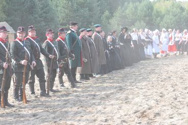 Inscenizacja bitwy pod Kluskami – rekonstruktorzy z całej Polski dali świetne widowisko historyczne