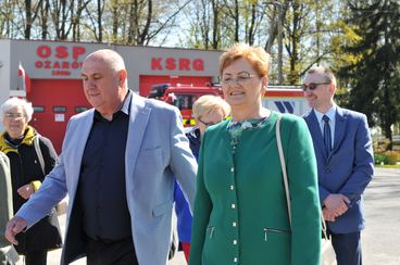 Nowy średni wóz bojowy w OSP w Ożarowie – uroczyste przekazanie i poświęcenie odbyło się w niedzielę