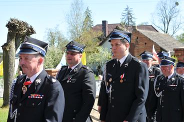 Nowy średni wóz bojowy w OSP w Ożarowie – uroczyste przekazanie i poświęcenie odbyło się w niedzielę