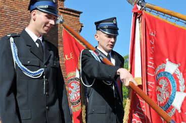 Nowy średni wóz bojowy w OSP w Ożarowie – uroczyste przekazanie i poświęcenie odbyło się w niedzielę