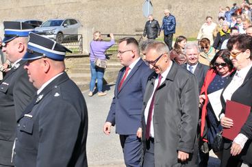 Nowy średni wóz bojowy w OSP w Ożarowie – uroczyste przekazanie i poświęcenie odbyło się w niedzielę