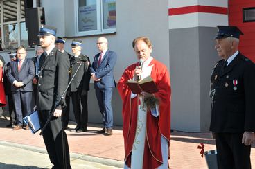 Nowy średni wóz bojowy w OSP w Ożarowie – uroczyste przekazanie i poświęcenie odbyło się w niedzielę