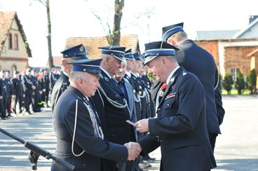 Nowy średni wóz bojowy w OSP w Ożarowie – uroczyste przekazanie i poświęcenie odbyło się w niedzielę