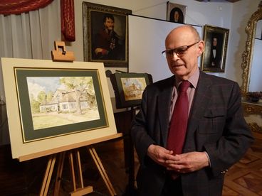 Wojciech Rydel, znawca dworów polskich, z wizytą w Muzeum Wnętrz Dworskich w Ożarowie