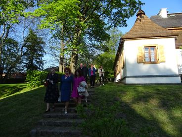 Wojciech Rydel, znawca dworów polskich, z wizytą w Muzeum Wnętrz Dworskich w Ożarowie