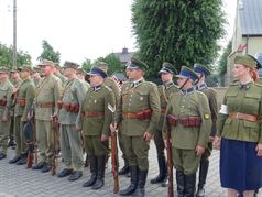 Mieszkańcy Wierzchlasa uczcili 85. rocznicę pobytu w tej miejscowości I Batalionu Pancernego