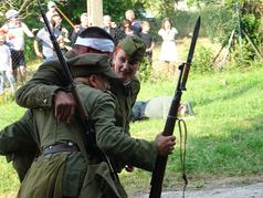 Mieszkańcy Wierzchlasa uczcili 85. rocznicę pobytu w tej miejscowości I Batalionu Pancernego