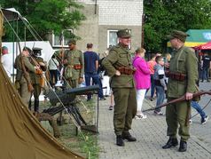 Mieszkańcy Wierzchlasa uczcili 85. rocznicę pobytu w tej miejscowości I Batalionu Pancernego