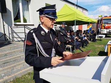 Jest nowy sztandar i odnowiona remiza – Ochotnicza Straż Pożarna w Skotnicy uroczyście podsumowała swoje działania