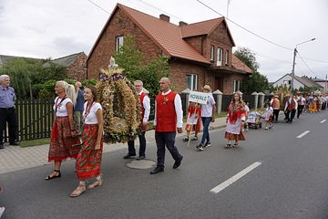 Stare rzeczy mają duszę. Giełda staroci w Strojcu