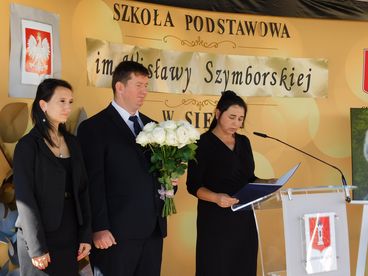 Szkoła Podstawowa w Sieńcu od dziś nosi imię Wisławy Szymborskiej