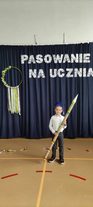 Pierwszaki ze szkoły w Rudzie pasowane na uczniów