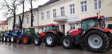 Protest rolników również w regionie wieluńskim. Protestujący wyruszyli już z Osjakowa, jadą do Wielunia